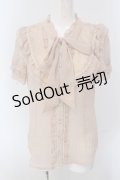 axes femme / フリルボータイブラウス M ベージュ O-25-05-17-058-AX-BL-OW-OS