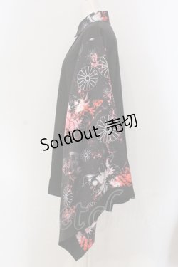 画像2: NieR Clothing / 着物風袖ブロッキングシャツ【和柄九尾(赤)】  ブラック×レッド O-25-05-17-014-PU-BL-IG-OS