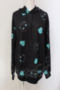 NieR Clothing / 総柄PULLOVER PARKA【シエル】パーカー  ブラック O-25-05-17-015-PU-TO-IG-OS