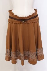 画像1: 【SALE】axes femme / カメオブローチ使いフレアスカート M ブラウン O-25-05-19-047-AX-SK-OW-ZT303 (1)