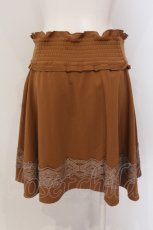 画像3: 【SALE】axes femme / カメオブローチ使いフレアスカート M ブラウン O-25-05-19-047-AX-SK-OW-ZT303 (3)