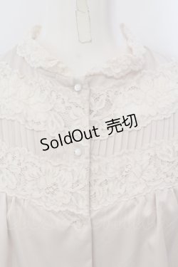 画像2: an another angelus / スカラップレース使いサテンブラウス F ベージュ O-25-05-20-039-CA-BL-OW-OS