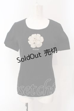 画像1: INGEBORG / カメリアプリントTシャツ 9 クロ O-25-05-22-069-LO-TS-IG-ZT210