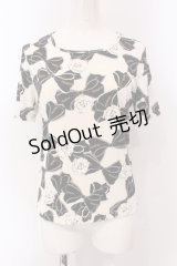 INGEBORG / ロゴ刺しゅうリボンカメリアTシャツ 9 アイボリー×クロ O-25-05-22-071-LO-TS-IG-OS