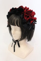 MARBLE / フリル重ねボリュームヘッドドレス  ブラック×レッド O-25-05-22-006-GO-AC-OW-OS
