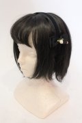 m petit by misako / NINA'sコラボ AM*NIフラワーカチューシャ  クロ O-25-05-22-009-LO-AC-IG-OS
