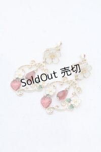 axes femme POETIQUE / いちごイヤリング  ゴールド O-25-05-23-017-AX-AC-OW-OS