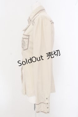 画像3: OZZ ANGELO / エンブレム刺繍デザインカラーブラウス  ベージュ O-25-05-26-046-OO-BL-IG-OS