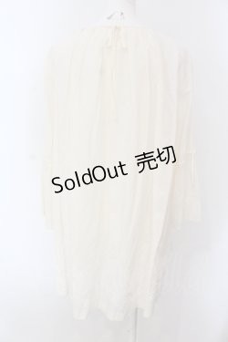 画像4: INGEBORG / コサージュつきフロッキーチュニック 9 オフシロ O-25-05-26-007-LO-TO-IG-OS