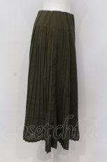 画像2: 【SALE】INGEBORG / カメリアリボンプリントプリーツロングスカート 3 グリーン O-25-05-26-016-LO-SK-IG-ZT270 (2)