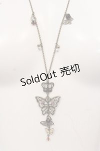 axes femme / バタフライ＆クラウンネックレス  アンティークゴールド O-25-05-27-002-AX-AC-OW-OS