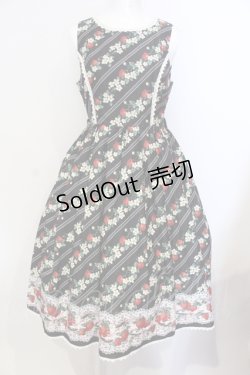 画像1: axes femme kawaii / いちご柄ジャンパースカート M クロ O-25-05-29-005-AX-OP-IG-OS
