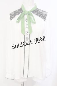 axes femme POETIQUE / カラーリボンアイコンブラウス M シロ×グリーン O-25-05-29-024-AX-BL-IG-OS
