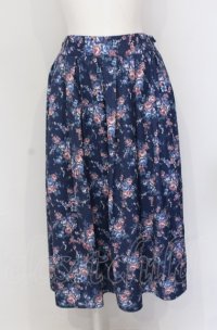 axes femme / シャンデリアフラワー柄スカート F パープル O-25-05-31-1064-AX-SK-OW-ZT321
