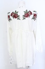 画像2: 【SALE】axes femme NOSTALGIE / ジョーゼット刺繍ブラウス M キナリ O-25-05-31-1075-AX-BL-OW-ZT506 (2)