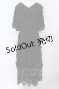axes femme NOSTALGIE / フリルティアード総レースワンピース F クロ O-25-05-31-1097-AX-OP-OW-OS