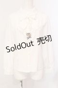 axes femme POETIQUE / キャットブローチ付ブラウス M シロ O-25-05-31-065-AX-BL-OW-OS