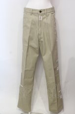 画像1: 【SALE】Karl Helmut / ワッペン使いペインターパンツ S ベージュ O-25-05-31-002-EL-PA-OW-ZT117 (1)