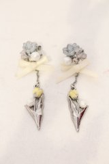 axes femme / チューリップリボンピアス  シルバー O-25-06-03-057-AX-AC-OW-OS