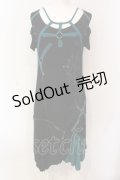 Ozz Croce / 配色ハーネス風ワンピース  ブラック×グリーン O-25-06-09-051-OO-OP-IG-OS