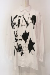 KMK / ペイントBIGシャツ F ホワイト O-25-06-10-075-PU-BL-YM-OS
