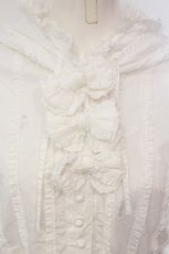 画像2: KANEKO ISAO / ピコフリル使いフード付きブラウス  シロ O-25-06-10-088-EL-BL-OW-ZT425 (2)