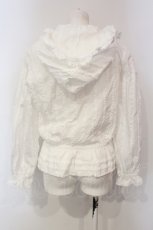 画像4: KANEKO ISAO / ピコフリル使いフード付きブラウス  シロ O-25-06-10-088-EL-BL-OW-ZT425 (4)