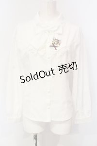 axes femme POETIQUE / キャットブローチ付ブラウス M シロ O-25-06-12-047-AX-BL-IG-OS