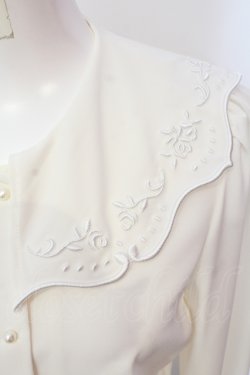画像2: an another angelus / 銀食器カットワーク衿ブラウス F アイボリー O-25-06-12-023-CA-BL-OW-OS