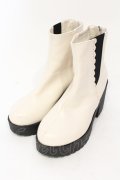 axes femme / バックジップサイドゴアブーツ M アイボリー O-25-06-14-077-AX-SH-IG-OS
