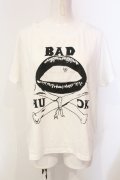 GLAD NEWS / リッププリントショートTシャツ F ホワイト O-25-06-14-022-GL-TS-YM-OS
