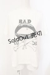 GLAD NEWS / リッププリントショートTシャツ F ホワイト O-25-06-14-022-GL-TS-YM-OS