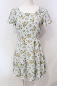 Ank Rouge / バックリボブーケ柄ワンピース  サックス O-25-06-14-028-CA-OP-IG-OS