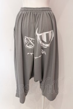 画像2: NieR Clothing / フェイスプリントサルエルパンツ  グレー O-25-06-16-058-PU-PA-IG-OS