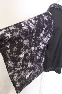 画像2: NieR Clothing / 袖リブ付き着物風シャツ【鳥居×九尾】  ブラック×グレー O-25-06-16-011-PU-BL-IG-OS