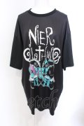 NieR Clothing / メイドONEくん×シエルBIG CUTSEW F ブラック O-25-06-16-012-PU-TO-IG-OS