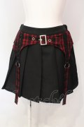 DARRDY / ガーターベルト付きプリーツミニスカパン F ブラック×レッド O-25-06-19-099-PU-SK-OW-OS
