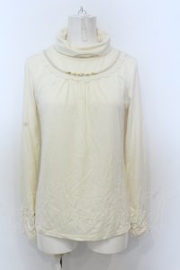 axes femme / 胸元ネックレス風タートル M アイボリー O-25-06-21-039-AX-TO-IG-OS