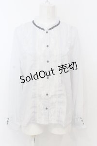axes femme / ブローチ付きスタンドブラウス L サックス O-25-06-21-049-AX-BL-IG-OS