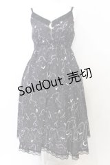 LISTEN FLAVOR / 夜空柄キャミワンピース  ブラック O-25-06-21-066-PU-OP-IG-ZT210