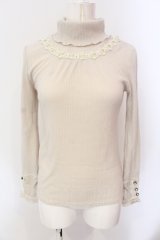 axes femme / はしごレースリブタートルニットソー M ベージュ O-25-06-23-097-AX-TO-YM-OS