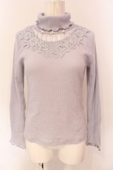 axes femme / パール付きハイネックニット M ラベンダー O-25-06-23-107-AX-TO-YM-OS