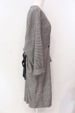 画像2: axes femme / 千鳥格子ノーカラーガウンコート M グレー O-25-06-23-113-AX-CO-YM-ZTC003 (2)