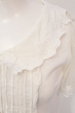 画像2: LIZ LISA / リボン刺繍ブラウス  シロ O-25-06-26-036-LO-BL-IG-OS