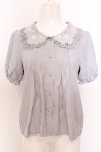 Fi.n.t / シェル刺繍ブラウス  グレー O-25-06-30-034-CA-BL-IG-OS