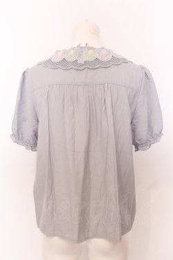 画像3: Fi.n.t / シェル刺繍ブラウス  グレー O-25-06-30-034-CA-BL-IG-OS