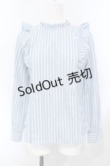 Fi.n.t / フリル使いサイド釦プルオーバーブラウス  サックス O-25-07-05-052-CA-OP-IG-ZT090