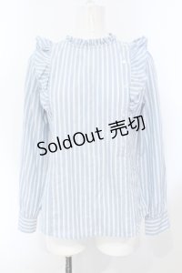 Fi.n.t / フリル使いサイド釦プルオーバーブラウス  サックス O-25-07-05-052-CA-OP-IG-ZT090