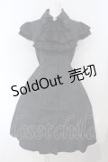 MARBLE / フリルタイ付き ゴシック調ロングワンピース  ブラックストライプ O-25-07-05-014-GO-OP-IG-OS