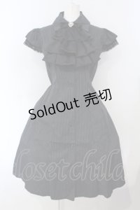 MARBLE / フリルタイ付き ゴシック調ロングワンピース  ブラックストライプ O-25-07-05-014-GO-OP-IG-OS